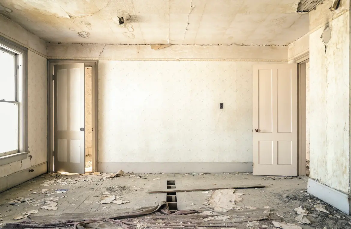 Waste disposal crew managing a cleanout project in Fair Oaks